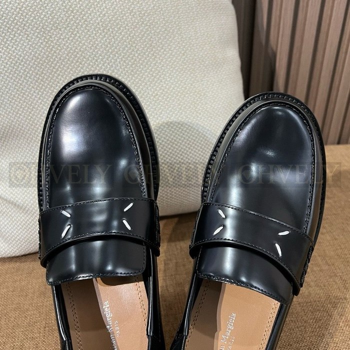 메종 마르지엘라 스티치 캠든 로퍼