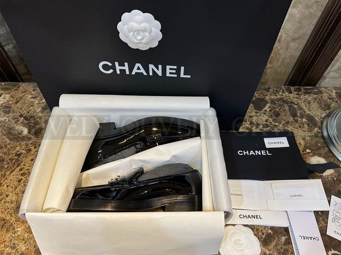 샤넬 CC 로고 페이던트 로퍼