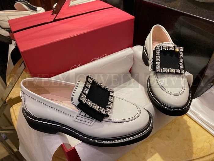 로저비비에 비브 레인저스 스니치 스트라스 버클 로퍼