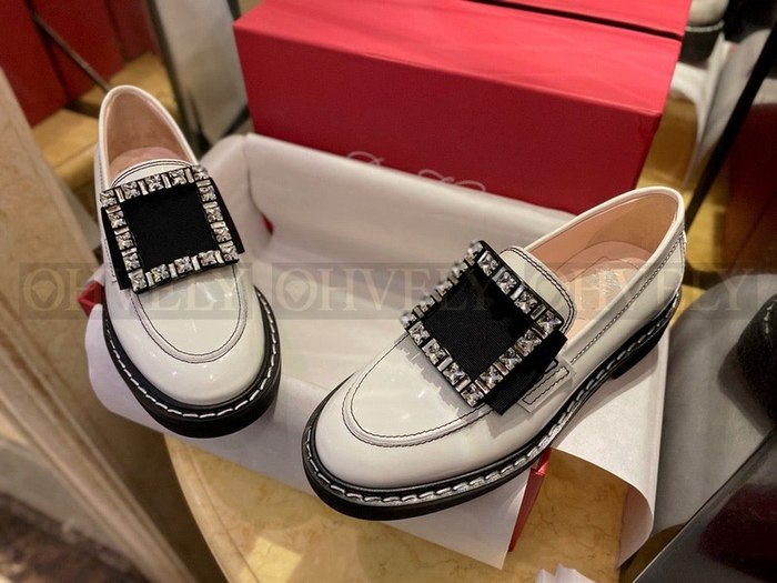 로저비비에 비브 레인저스 스니치 스트라스 버클 로퍼