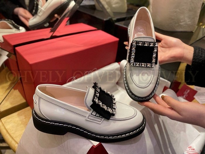 로저비비에 비브 레인저스 스니치 스트라스 버클 로퍼