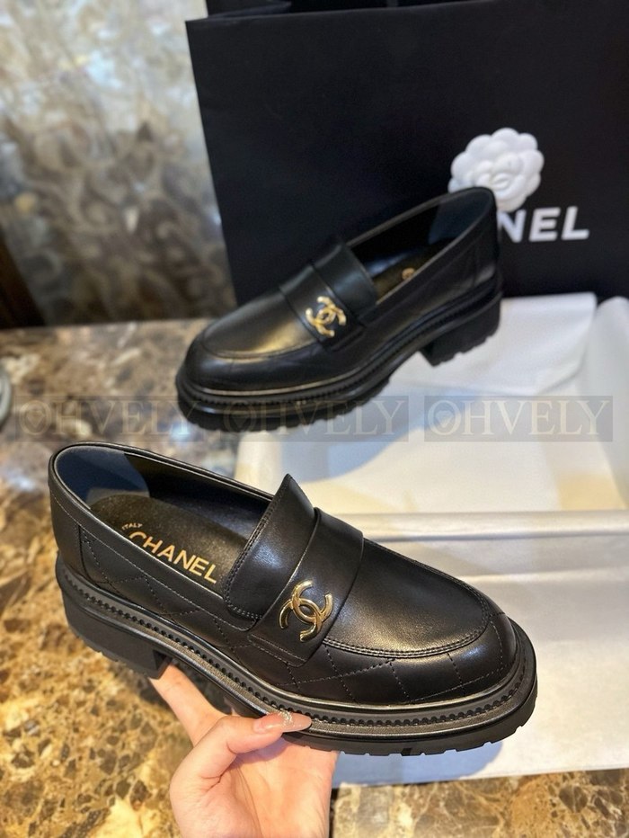 샤넬 CC 로고 퀄팅 모카신