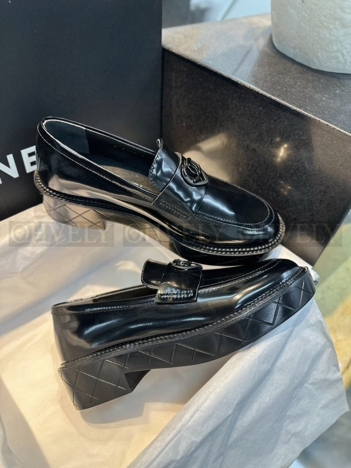 샤넬 CC 로고 샤이니 하트 로퍼