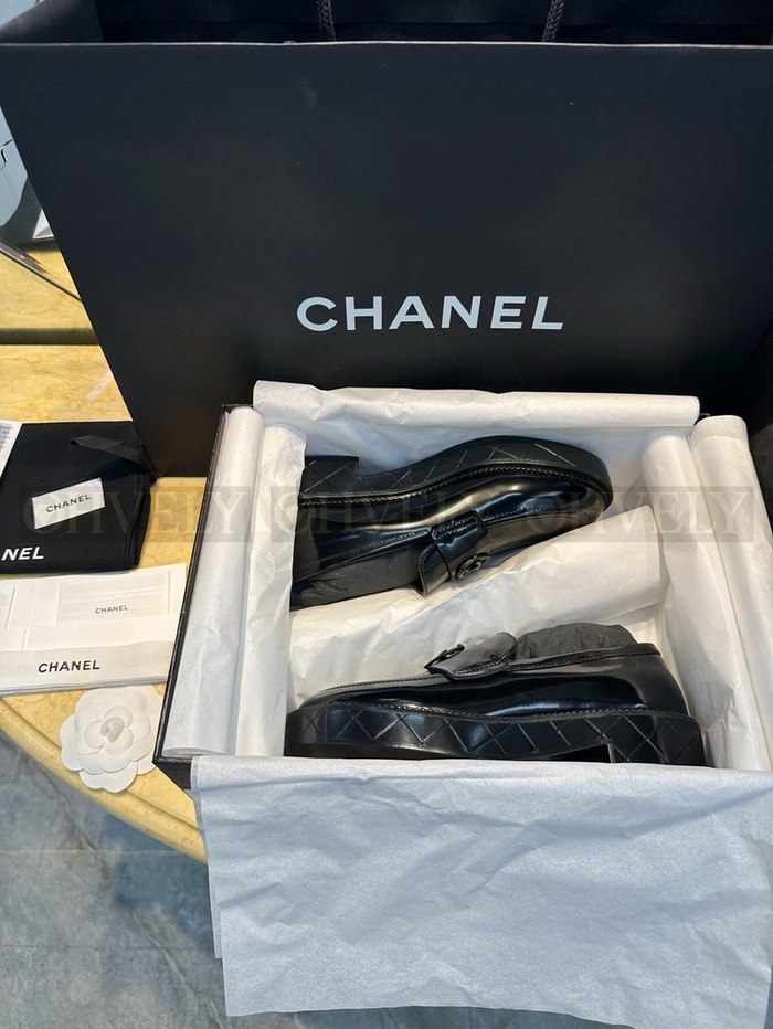 샤넬 CC 로고 샤이니 하트 로퍼