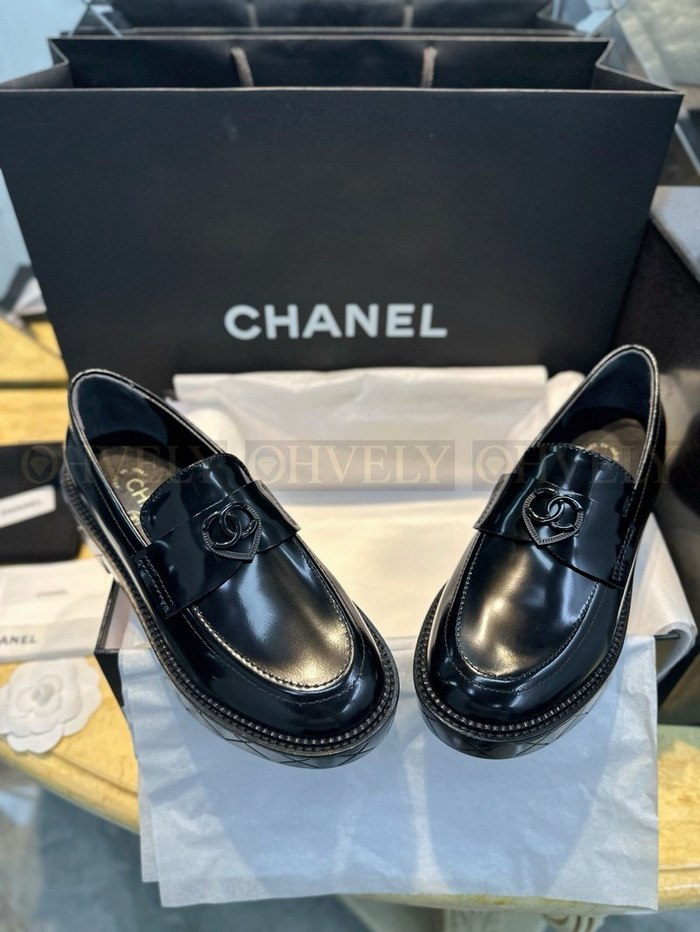 샤넬 CC 로고 샤이니 하트 로퍼