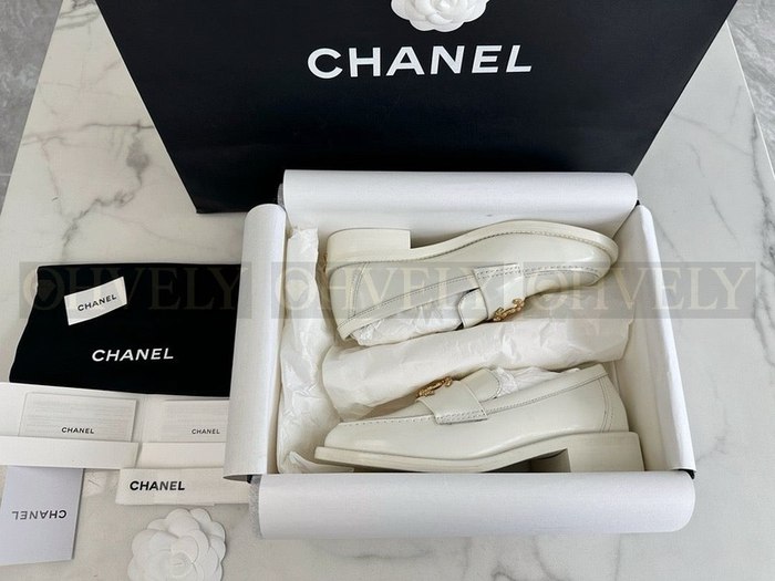 샤넬 24SS 까멜리아 CC로고 로퍼