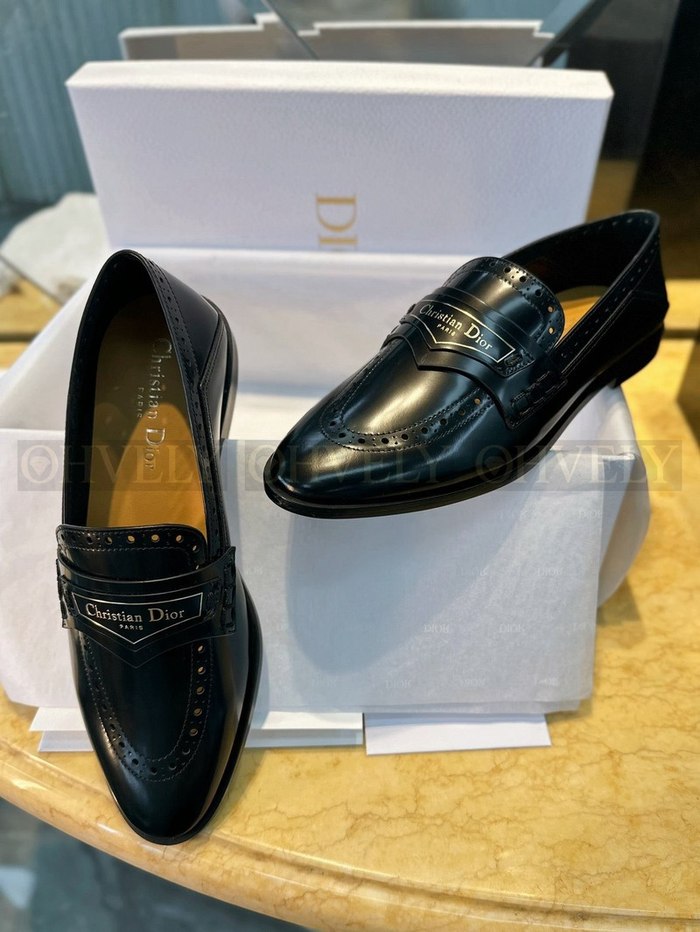 디올 브러쉬드 보이 로퍼