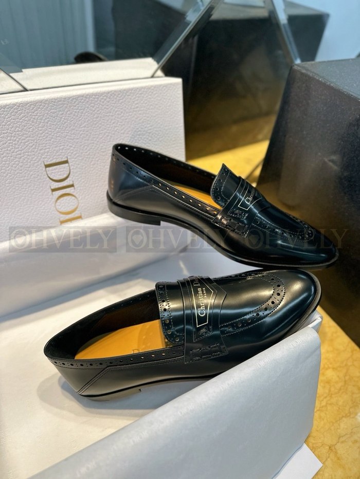 디올 브러쉬드 보이 로퍼