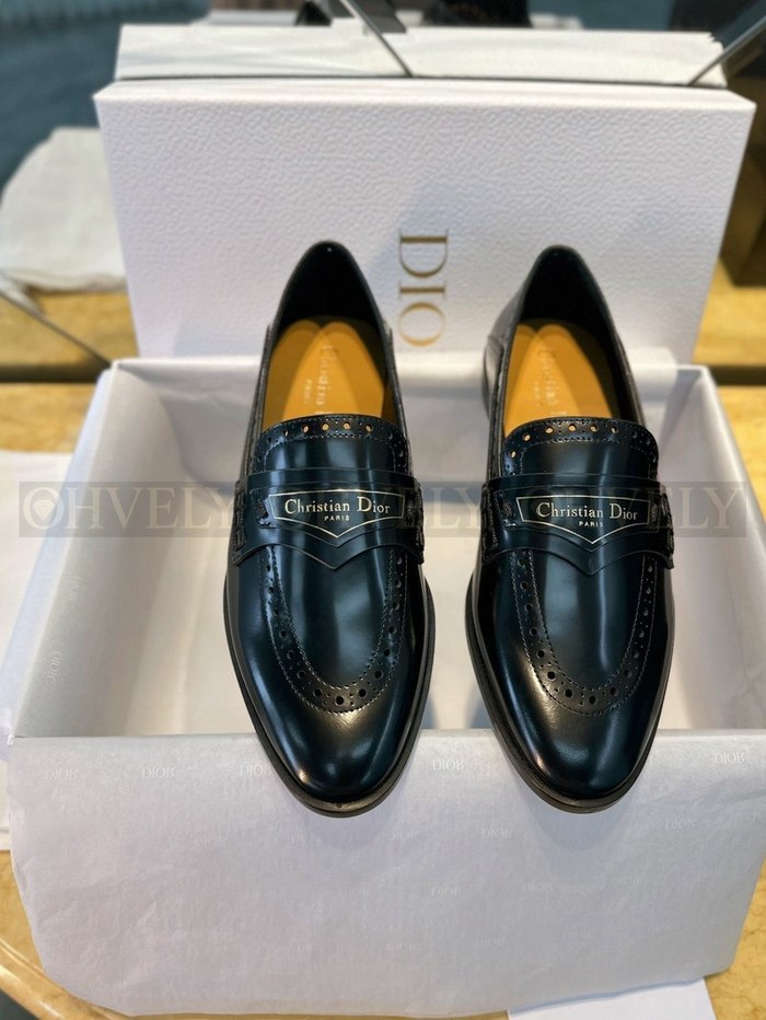 디올 브러쉬드 보이 로퍼