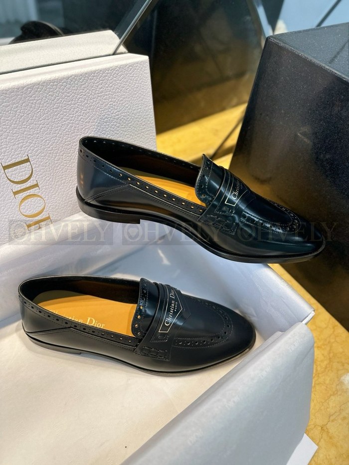 디올 브러쉬드 보이 로퍼