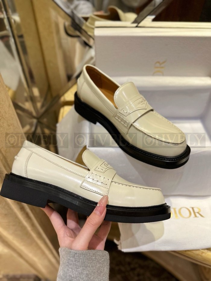 디올 보이 여성 로퍼