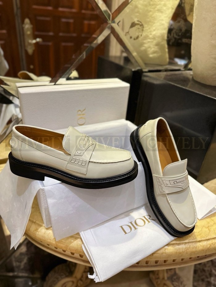 디올 보이 여성 로퍼