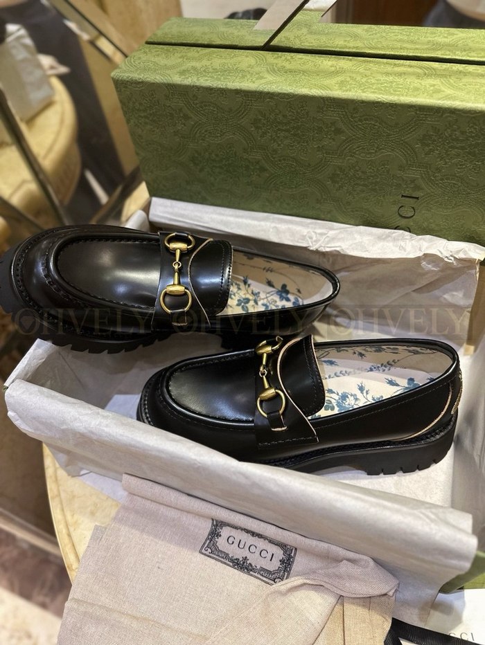 구찌 레더 러그 솔 홀스빗 로퍼