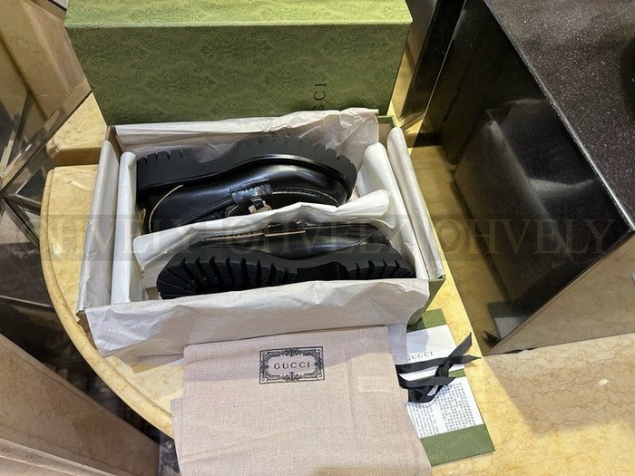 구찌 레더 러그 솔 홀스빗 로퍼