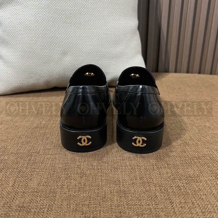 샤넬 모카신 로퍼 CHB062401