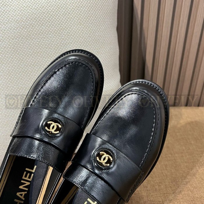 샤넬 모카신 로퍼 CHB062401