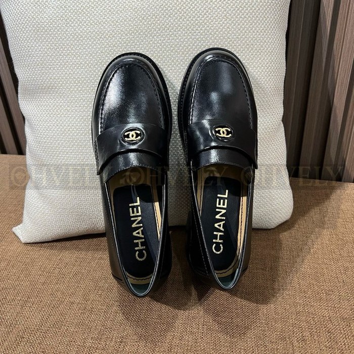 샤넬 모카신 로퍼 CHB062401