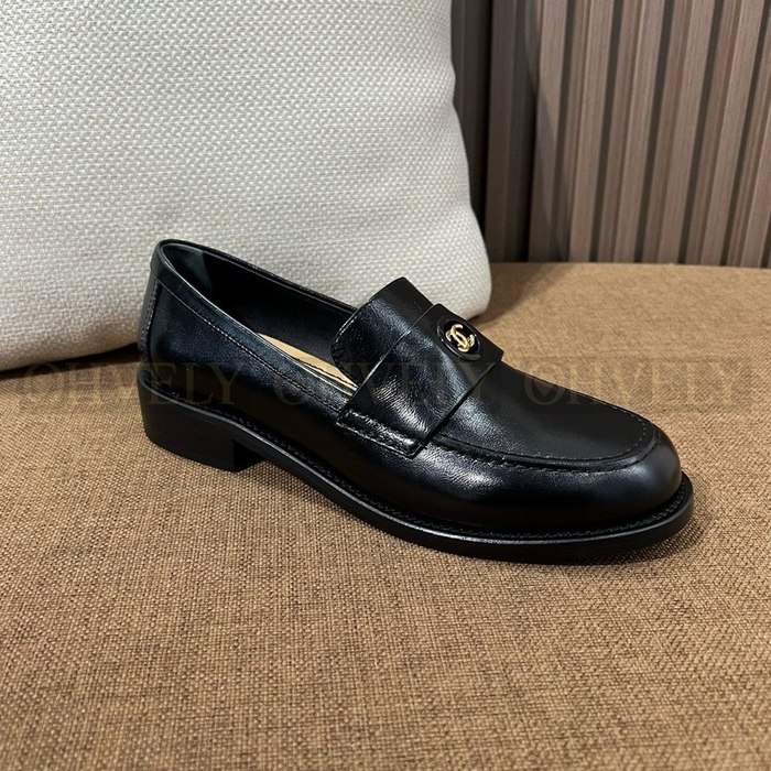 샤넬 모카신 로퍼 CHB062401