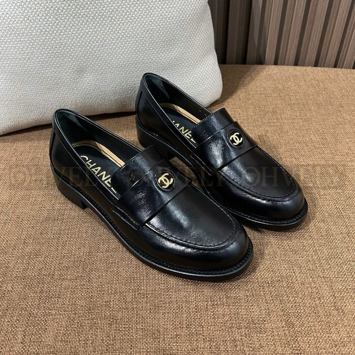 샤넬 모카신 로퍼 CHB062401