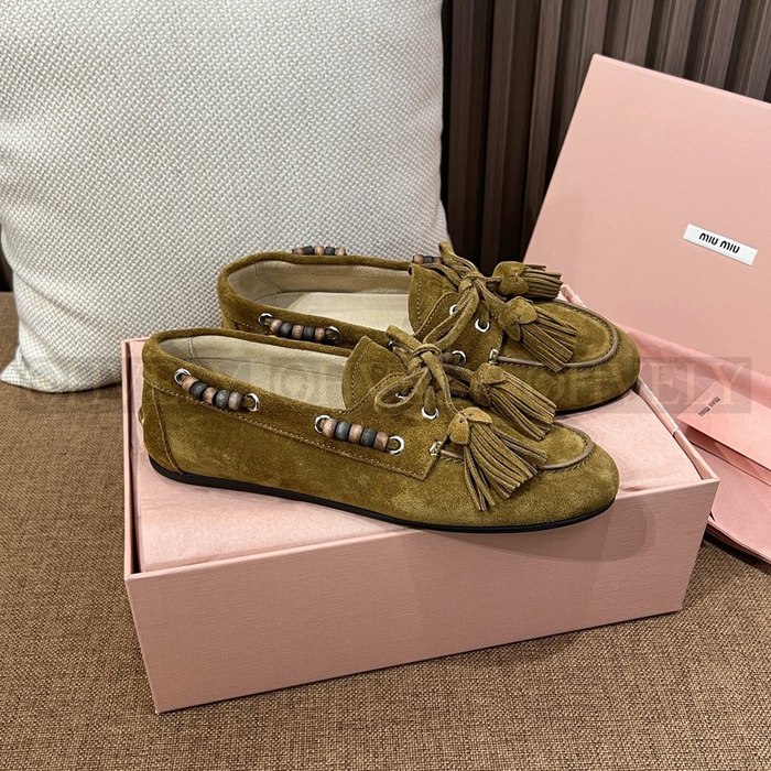 미우미우 스웨이드 태슬 로퍼 올리브 그린