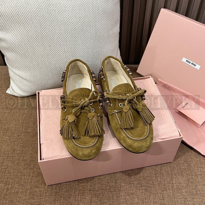 미우미우 스웨이드 태슬 로퍼 올리브 그린