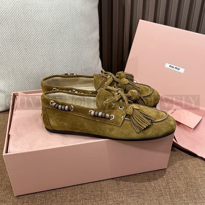 미우미우 스웨이드 태슬 로퍼 올리브 그린