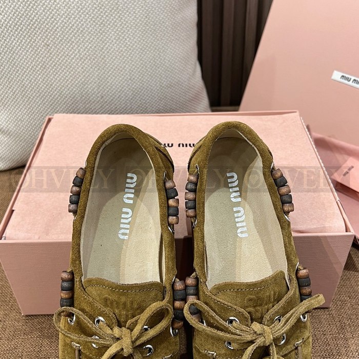 미우미우 스웨이드 태슬 로퍼 올리브 그린