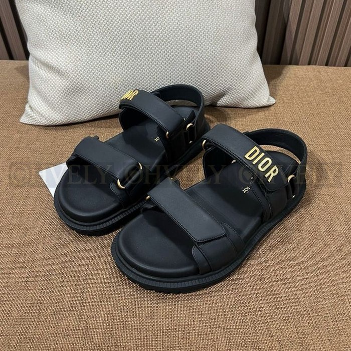 디올 액트 샌들