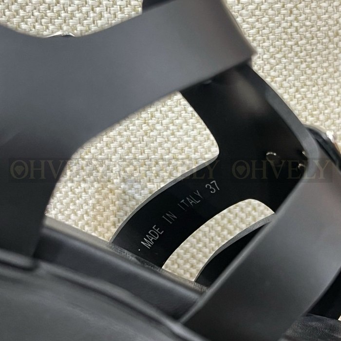 프라다 러버 모놀리스 샌들