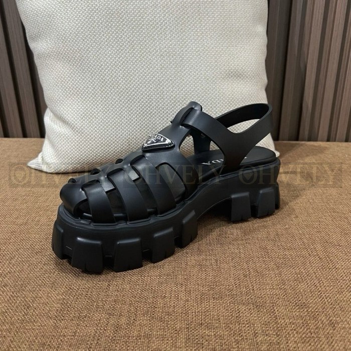 프라다 러버 모놀리스 샌들