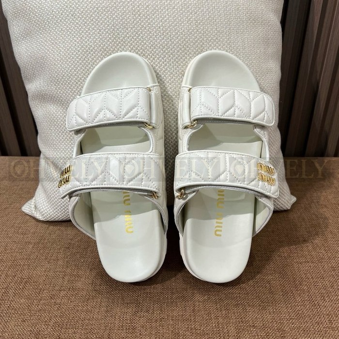 미우미우 마테라쎄 슬라이드 샌들