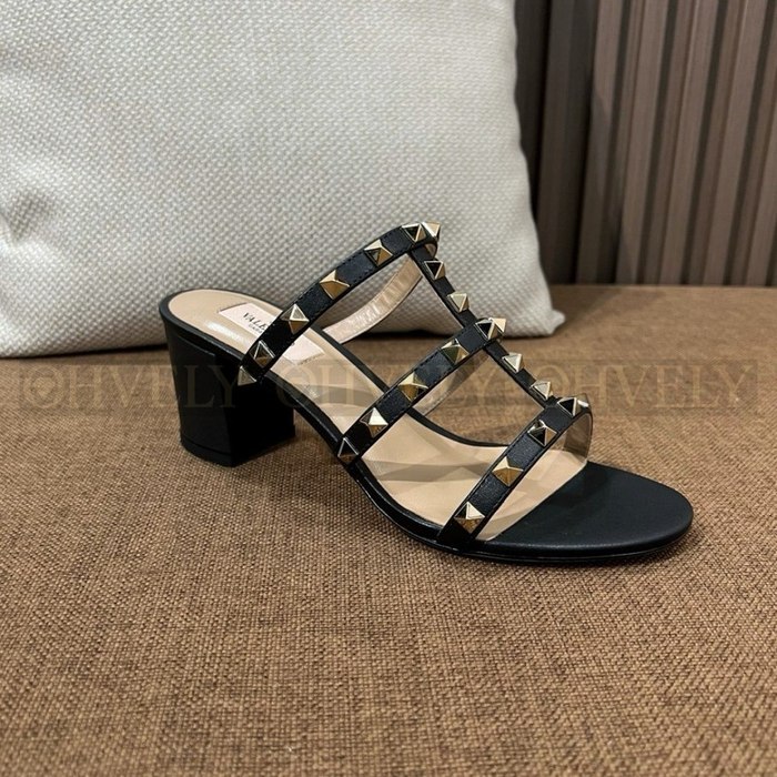 발렌티노 락스터드 슬라이드 샌들