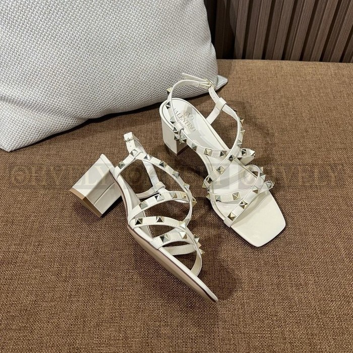 발렌티노 스터드 스트랩 샌들