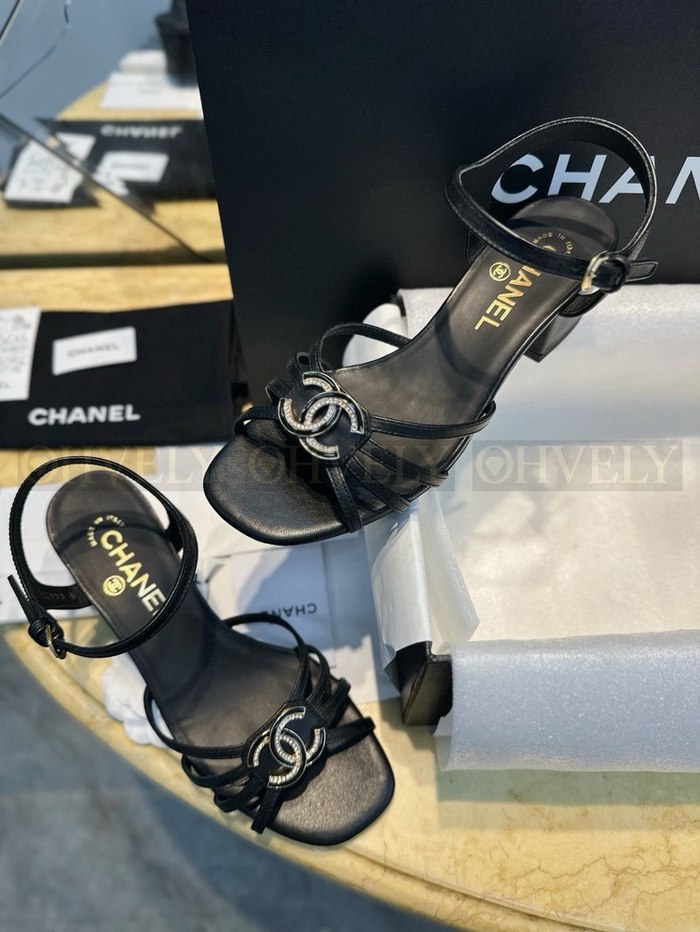 샤넬 25SS CC로고 샌들