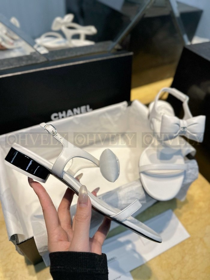 샤넬 CC 리본 샌들 플랫