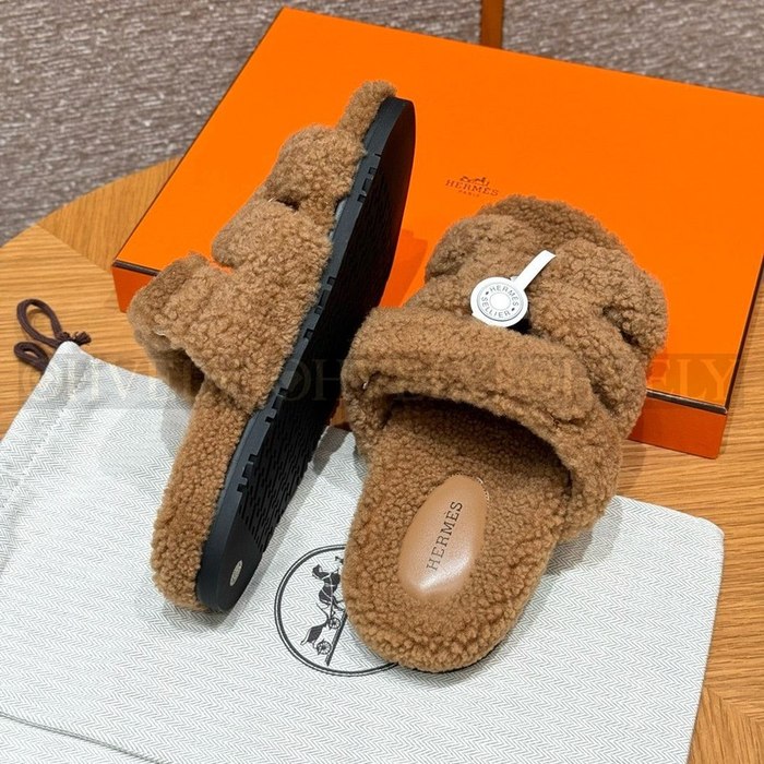 에르메스 CHYPRE 시프레 샌들 시어링