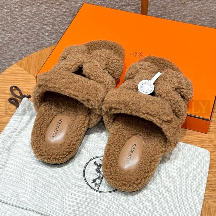 에르메스 CHYPRE 시프레 샌들 시어링