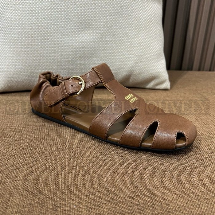 미우미우 루슈 나파 가죽 피셔맨 샌들 오크