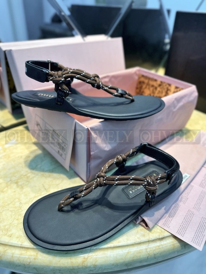 미우미우 리버 로프 레더 샌들