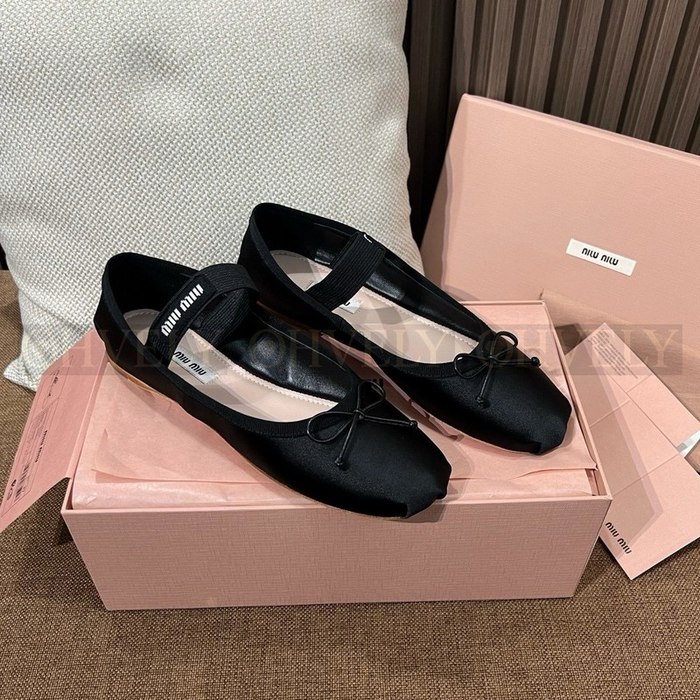 미우미우 로고 메리제인 발레리나 슈즈