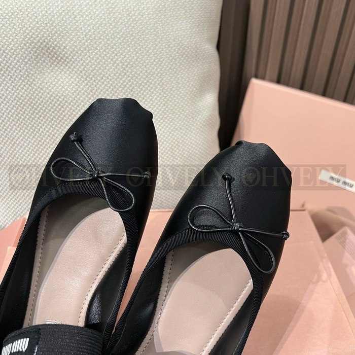 미우미우 로고 메리제인 발레리나 슈즈