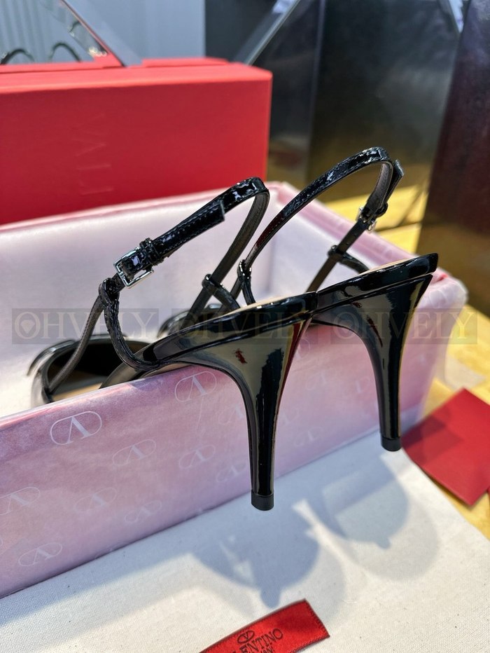 발렌티노 페이던트 브이로고 시그니처 슬링백 펌프스