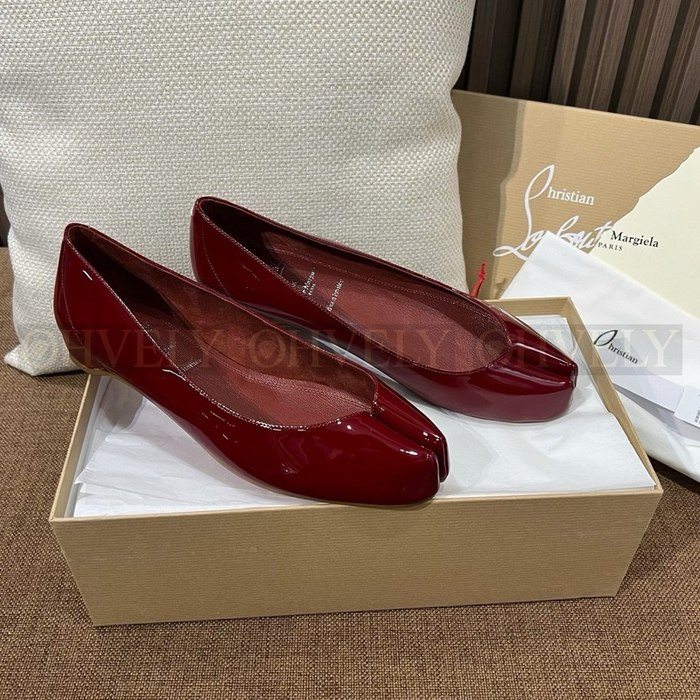 메종 마르지엘라 X 크리스찬 루부탱 플랫 슈즈