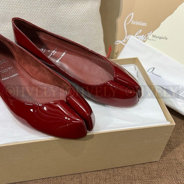 메종 마르지엘라 X 크리스찬 루부탱 플랫 슈즈