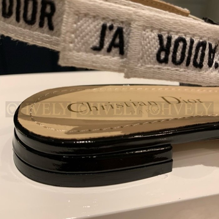 디올 페이던트 슬링백 플랫