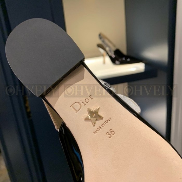 디올 페이던트 슬링백 플랫