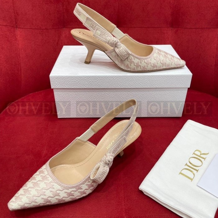 디올 하운즈투스 슬링백