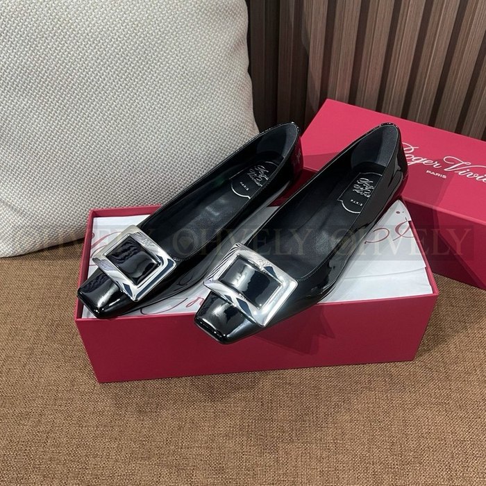 로저비비에 벨 비비에 메탈 버클 발레리나 펌프스