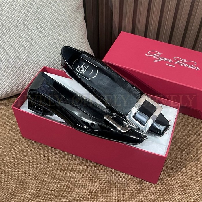 로저비비에 벨 비비에 메탈 버클 발레리나 펌프스