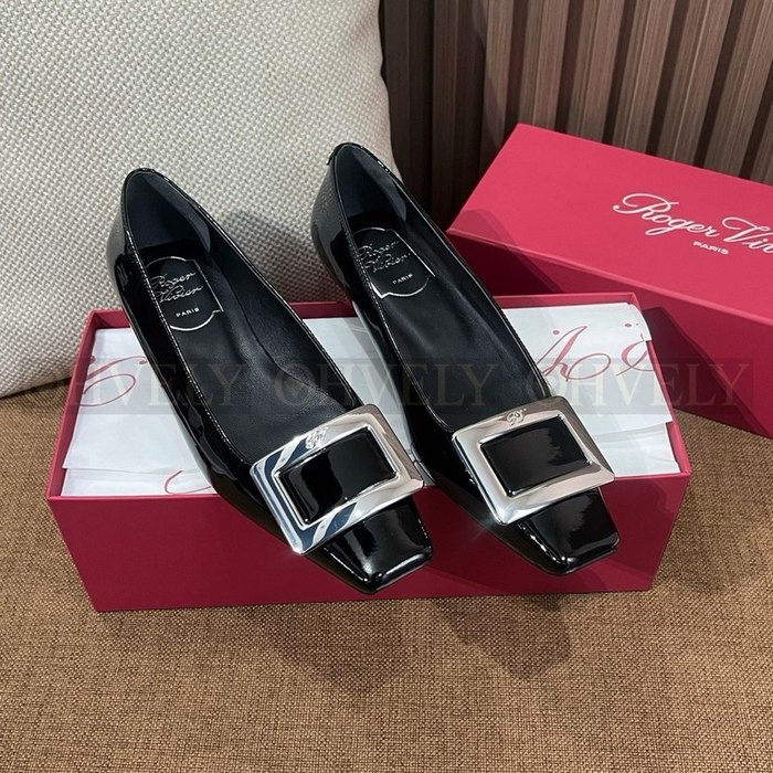 로저비비에 벨 비비에 메탈 버클 발레리나 펌프스